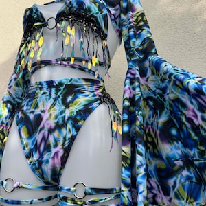 Strobe Lights Festival Outfit: Blue Womens Iridescent Rave Set with Shrug and Accessories