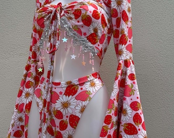Strawberry Fields Rave Set: Star Festival Top, Shrug and Accessories