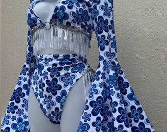 Blue Flowers Festival Outfit: Women’s Rave Star Sequin Set with Fluffy Sleeve Shrug.