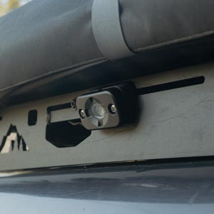 Roadshock LED Rock/Utility Light Roof Rack/&quot;GFC&quot; Go Fast Camper Angled-scene Light Mount