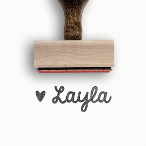 Tampon personnalisé | Tampon personnalisé cursif | Cadeau correspondant pour la fête des mères | Coeur Saint-Valentin avec nom de Galentine | Tampon en bois