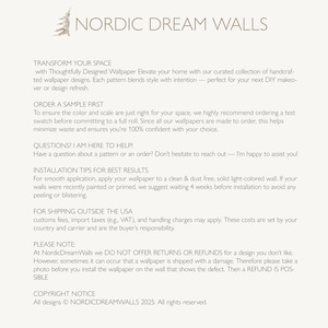 Op de afbeelding: Een wit informatiedocument getiteld NORDIC DREAM WALLS met tekst over behangcollecties, het bestellen van stalen, installatietips, internationaal verzendbeleid, retour- en restitutierichtlijnen en een copyrightvermelding.