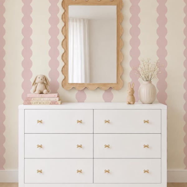 Encantador papel pintado rosa con rayas onduladas - Vinilo decorativo para habitación infantil - Decoración de pared autoadhesiva con diseño de rayas festoneadas