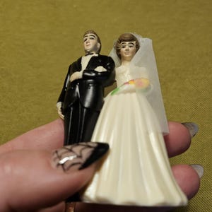 Vintage Hochzeitstorte Topper Brünett Braut und Bräutigam