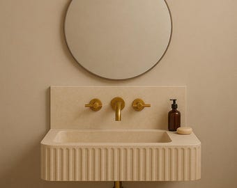 Lavabo mural de travertino hecho a mano: Mueble de baño moderno a medida