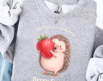 Camiseta de erizo con diseño de bayas y fresas Comfort Colors®, sudadera con diseño de fresas, camiseta estilo cottagecore, cuello redondo con animales adorables, top con frutas kawaii, regalo de erizo