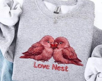 Sudadera Love Nest de Comfort Colors®, camiseta de San Valentín, camiseta de tortolitos, regalo para pájaros coquetos, camiseta romántica para parejas, amante de los animales adorables