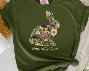 Camisa floral de conejo Comfort Colors®, sudadera botánica de conejo, camiseta de primavera estilo cottagecore, regalo para amantes de la naturaleza con flores silvestres, top vintage de Pascua