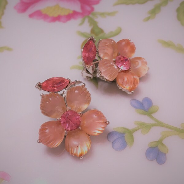 Vintage LISNER Pink Jelly Lucite Flowers And Rhinestone Earrings