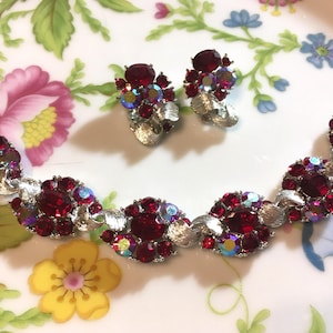 Vintage LISNER Ruby Red And Red Aurora Borealis Rhinestones Bracelet And Earrings Demi Parure