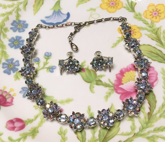 Vintage LISNER Sparkling Sapphire Blue Rhinestones