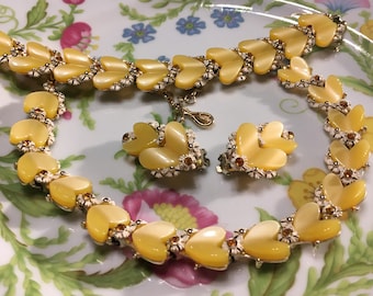 Vintage BSK Sunny Yellow Thermoset Hearts And Rhinestones Necklace Bracelet And Earrings Parure