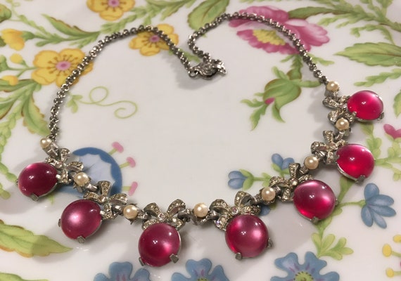 Art Deco Raspberry Lucite Cabochons Rhinestone Bow