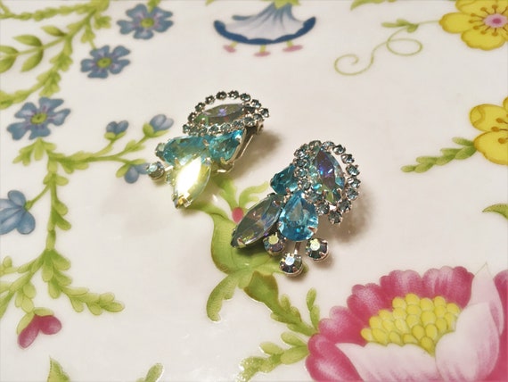 Vintage WEISS Sparkling Shades Of Blue Halo Ear C… - image 3