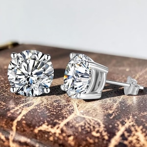 925 Sterling Silver Moissanite Stud Earrings D Color 0.5-2 Carat Sparkling Wedding Earrings Fine Jewelry for Women