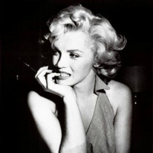 Marilyn Monroe - Cross stitch pattern, pdf format, Delivered by email, Marilyn Monroe cross stitch, Black and white cross stitch
