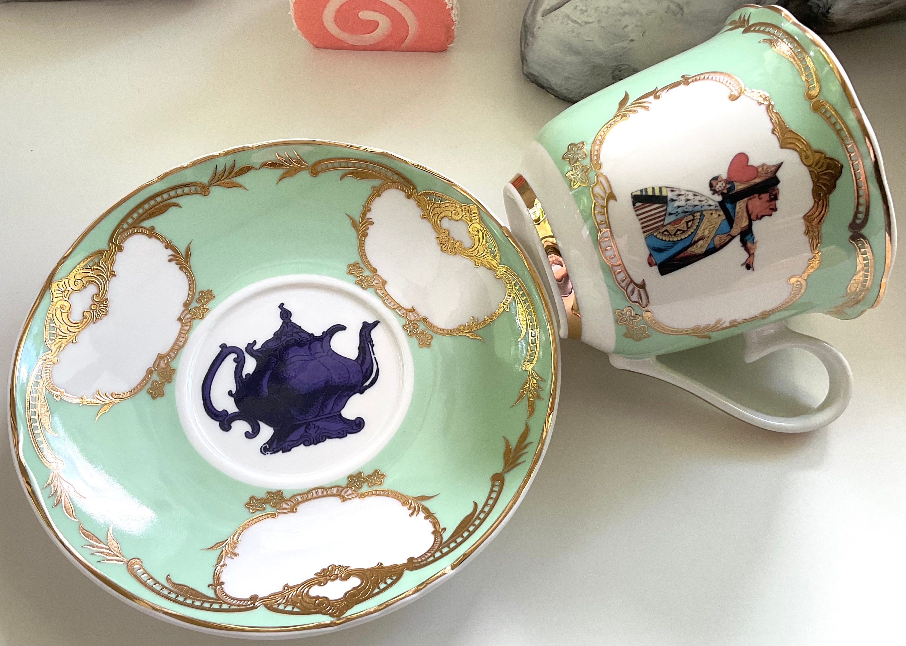 FREE SHIPPING 7 or 11-piece Alice in Wonderland Tea Set in - Etsy 