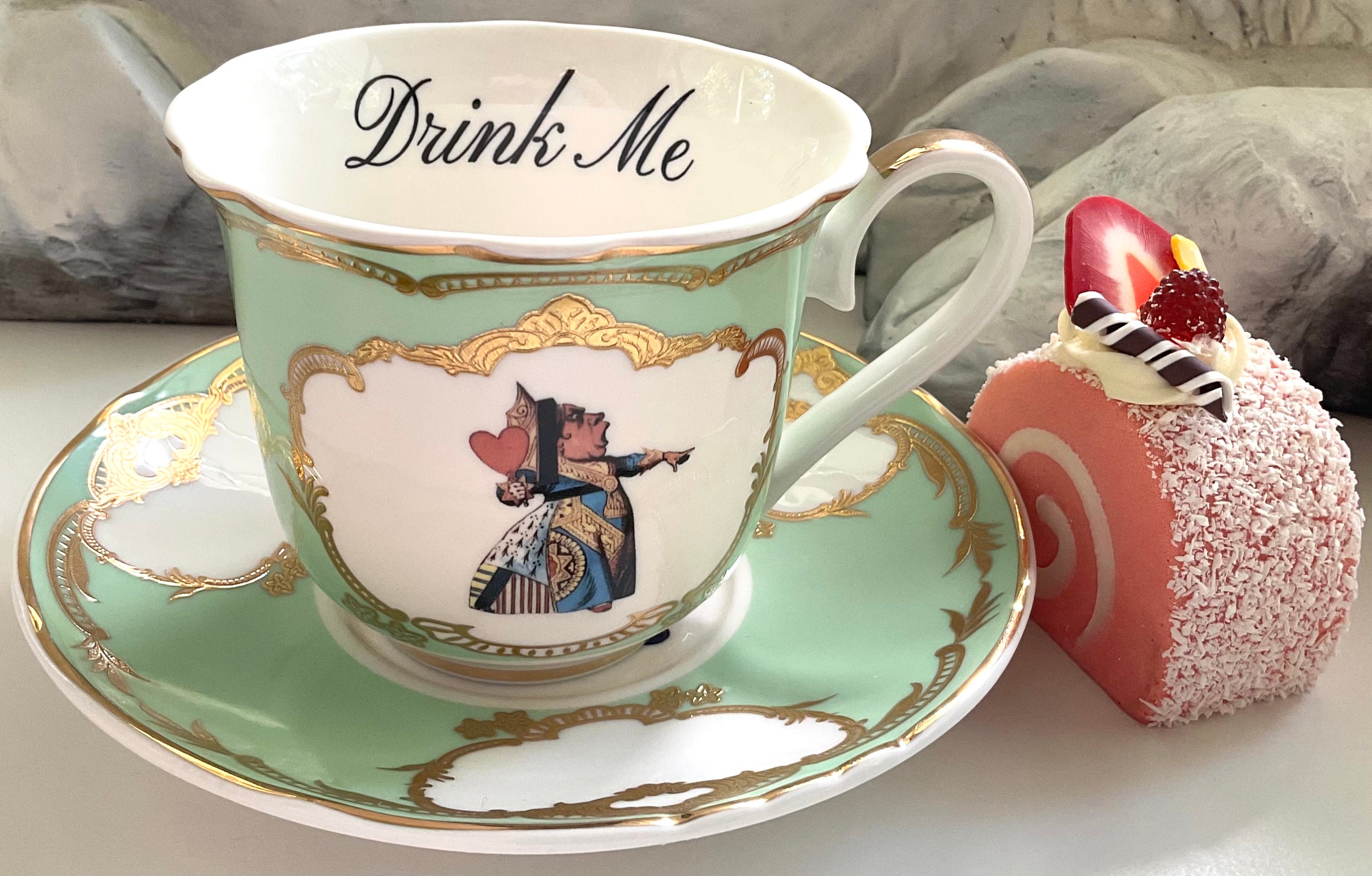 FREE SHIPPING 7 or 11-piece Alice in Wonderland Tea Set in - Etsy 