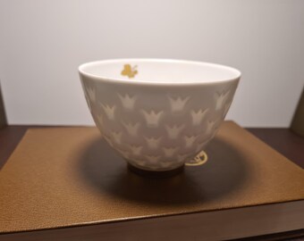 Rörstrand Crown Relief Bowl – Gilded Grapes, Mid-Century Swedish Porcelain
