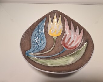 1964 Upsala-Ekeby Tulpan Dish – Mari Simmulson Mid-Century Art Pottery