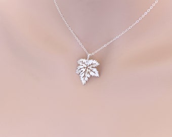 Maple Leaf Necklace, Maple Leaf Pendant, Canada Maple Leaf, Maple Leaf Jewelry, Canadian Jewelry, Wedding Necklace, Birthday Gift, For Her