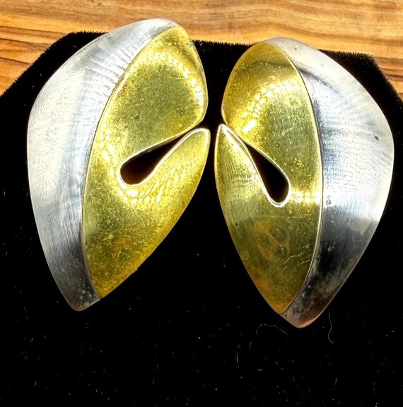 Signed Audrey Schenk Mixed Metal Earring Two Tone Brushed Brass & Silver Tone Post Earrings 6.88g