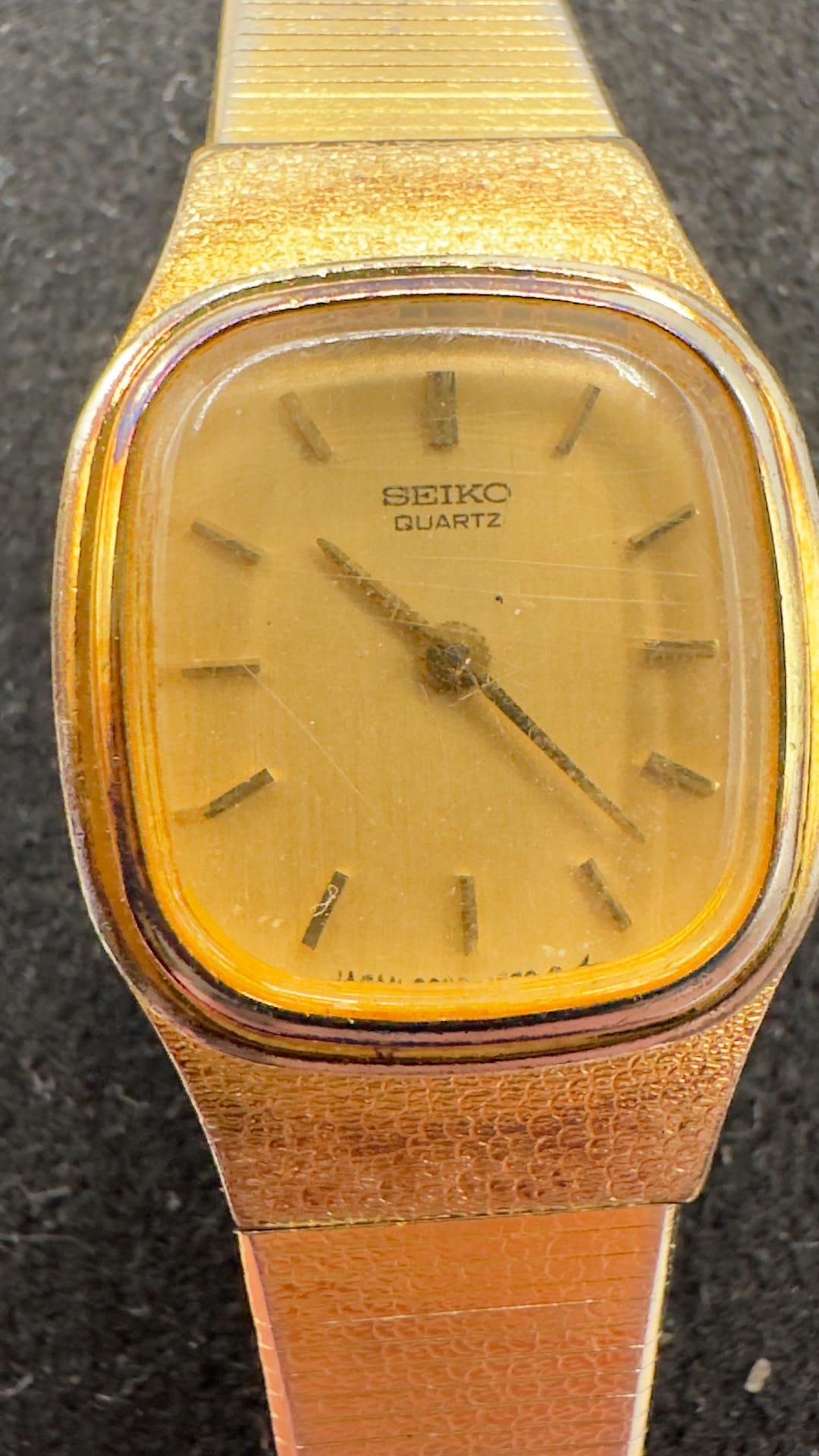 Vintage Seiko Quartz Ladies Watch 2C20-5779 Gold Tone With 