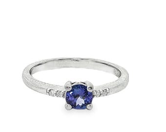 RI 925 Sterling Silver Amethyst Round Solitaire Ring with Diamond Accents Size 7