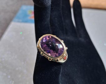 Vintage Fantasy Cut 15 X 10mm Amethyst, 14K Solid Gold Yellow Ring