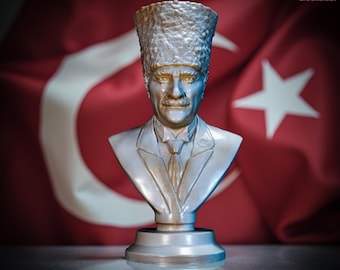 Busto de Mustafa Kemal Atatürk. Lider de Turquía. Pintado a mano.
