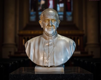 Busto de Papa Francisco. Decoracion elegante para hogar cristiano.