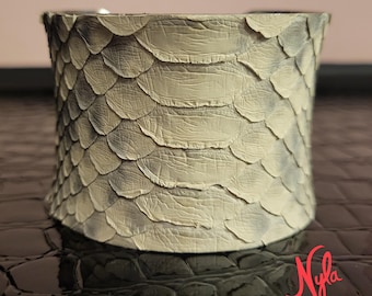 Manchette en cuir de python véritable | Bracelet jonc tendance en acier inoxydable (édition limitée)