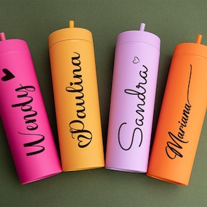 Personalisierter benutzerdefinierter Becher, personalisierter Becher mit Deckel und Strohhalm, Brautjungfer Geschenk, Brautjungfer Vorschlag Geschenke