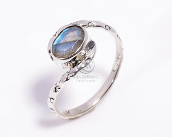 Ring aus natürlichem Labradorit in 925er Sterlingsilber, handgefertigter Boho-Schmuck, blauer Edelstein, minimalistischer Stapelring, Geschenk für Sie