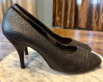VTG 1950s MCM Classic Black Pebbled Leather Pumps 3.5" Heels Women Sz 8 EU 39