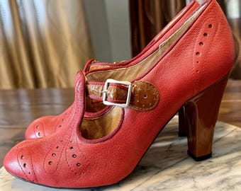 Re-Mix Classic Vintage Footwear CLOCHE Red Brown T-Strap Leather Shoes Heels 8