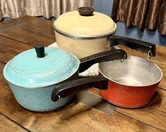 5pc VTG  1970s 70s Club Aluminum Cookware Set Red Yellow Turquoise Pot Pots Lids