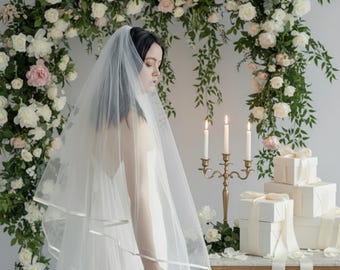 Velo da sposa a due strati con bordo in nastro: lunghezza fino alla punta delle dita, avorio o bianco