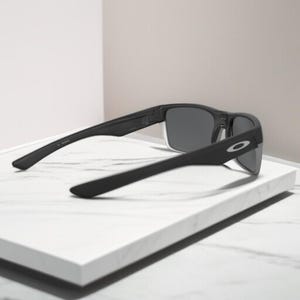 NEW*Oakley Two Face Black-Silver/Grey Polarized Sunglasses 9189-46 image 8
