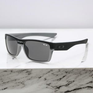 NEW*Oakley Two Face Black-Silver/Grey Polarized Sunglasses 9189-46 image 13