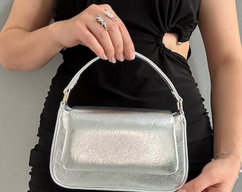 Clutch de noche plateado metalizado: bolso para invitados a eventos formales y bodas