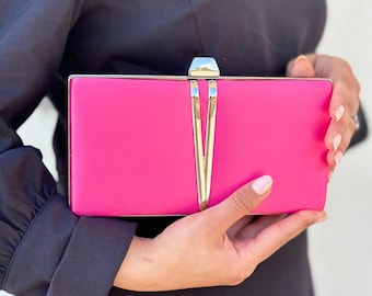 Clutch de satén fucsia: bolso de noche con cadena y correa cruzada para damas de honor y fiestas de boda.