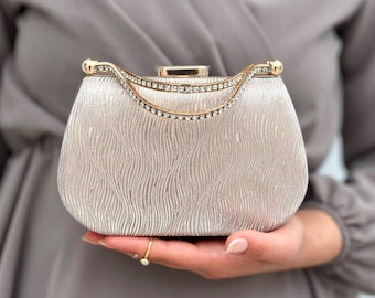 Bolso de mano color oro champán para invitadas de boda – Bolso de noche brillante hecho a mano