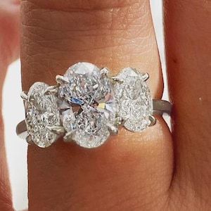 Oval Moissanite Three Stone Ring Oval Cut Engagement Ring Solid Gold Wedding Ring Anniversary Ring Unique Promise Ring Gift for Her