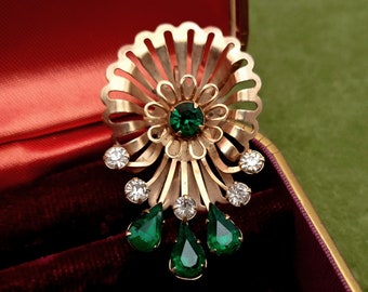 Vintage Green Rhinestone Brooch / Pendant in Gold Tone Setting