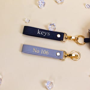 Custom Leather Keychain Gift · Personalised Key Fob with Initials · Ideal for Mother&#39;s Day, Birthday or Anniversary