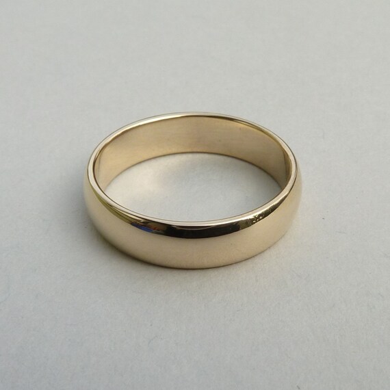 10kt Yellow Gold Security Jewelers 10k Yelllow Gold 5mm Half Round Band Ring Size 9.5