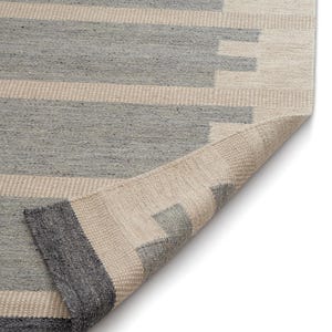 Dämpad blå geometrisk ullmatta, skandinavisk plattvävd Rollakan-matta, handvävd nordisk vändbar matta, minimalistisk beige matta