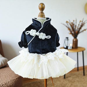 Luxury Cat Dress: Elegant Tulle Pet Skirt for Small Dogs