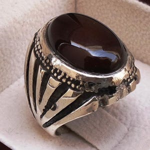 Natural Agate Aqeeq Ring for Men – Handmade 925 Sterling Silver Islamic Jewelry – Oval black Gemstone – Gift for Him resizable